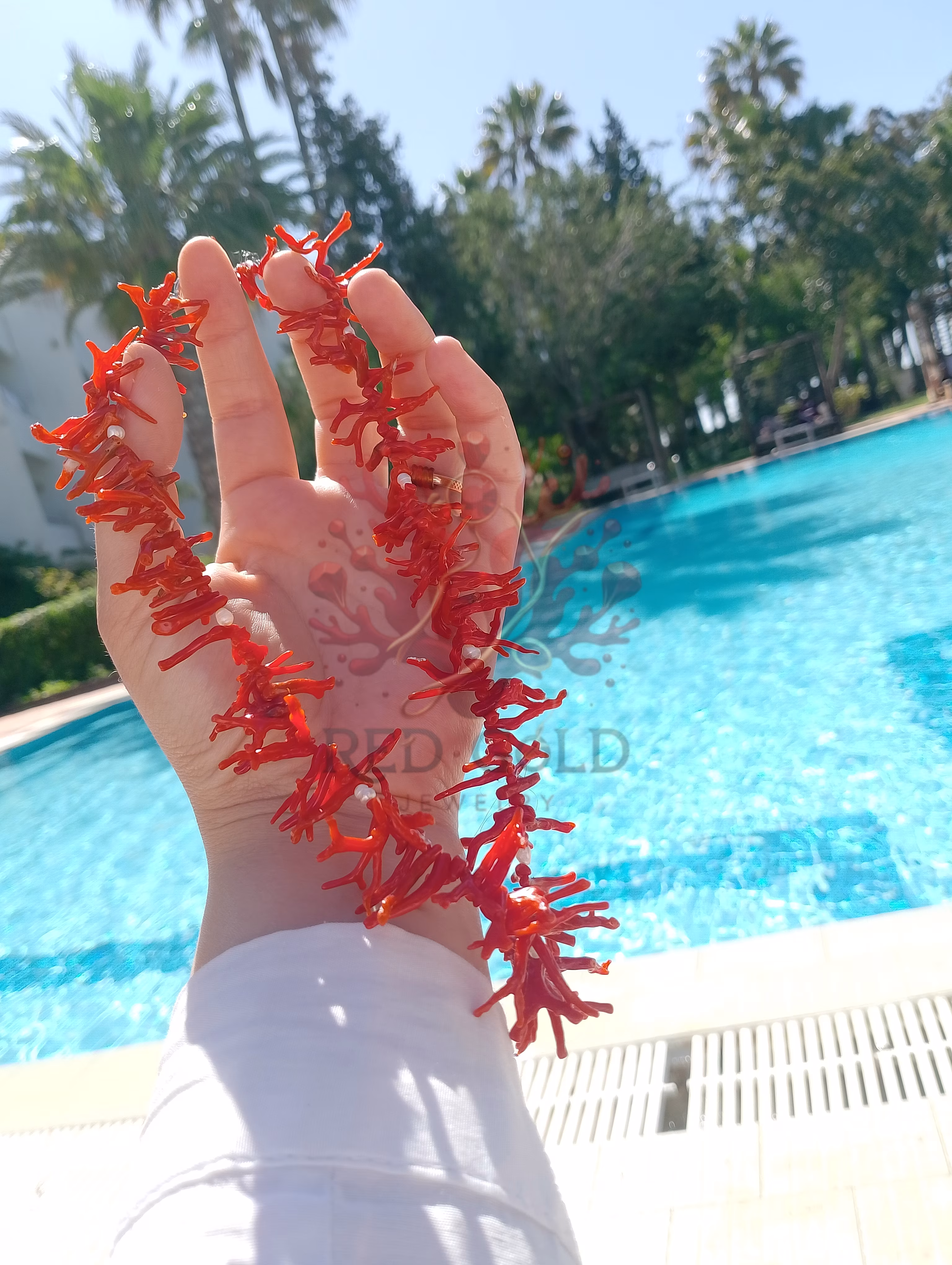 عقد فاخر  من المرجان واللؤلؤ C-02 – لمسة أنثوية لا تقاوم
