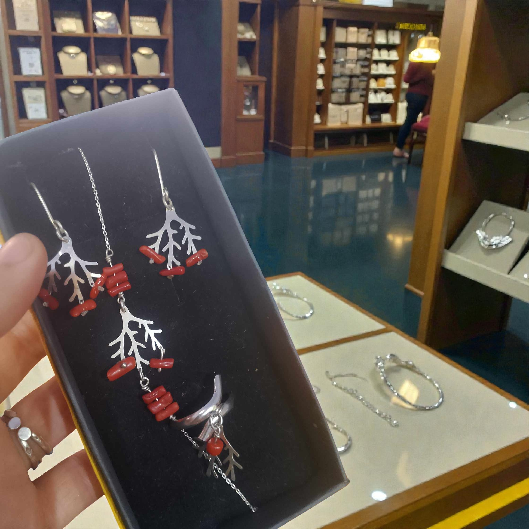 طقم فضة و مرجان T-10